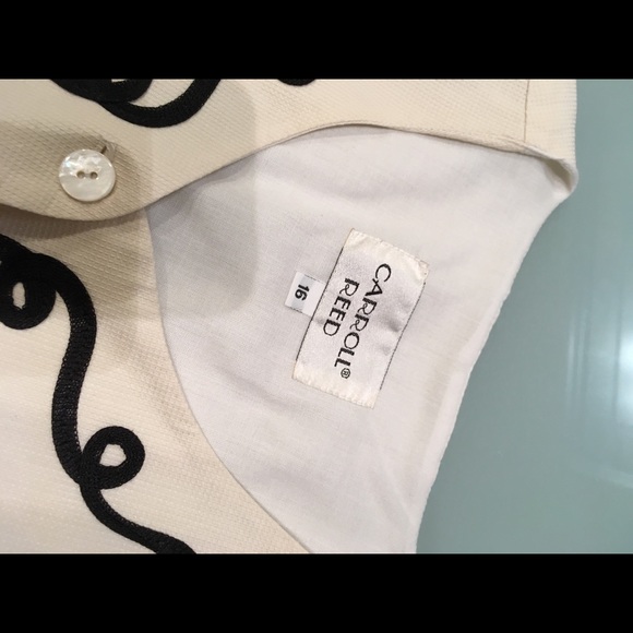 Vintage vest with black scroll design - Picture 3 of 7